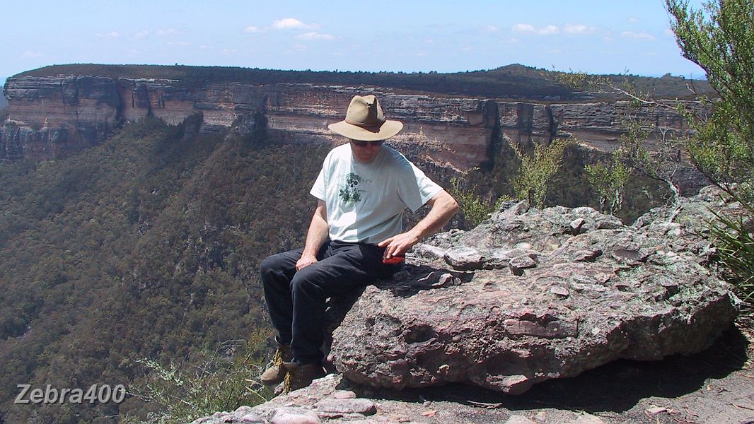 09-Laurie checks his SPOT (satelite tracking) is working at Kanangra Walls.JPG